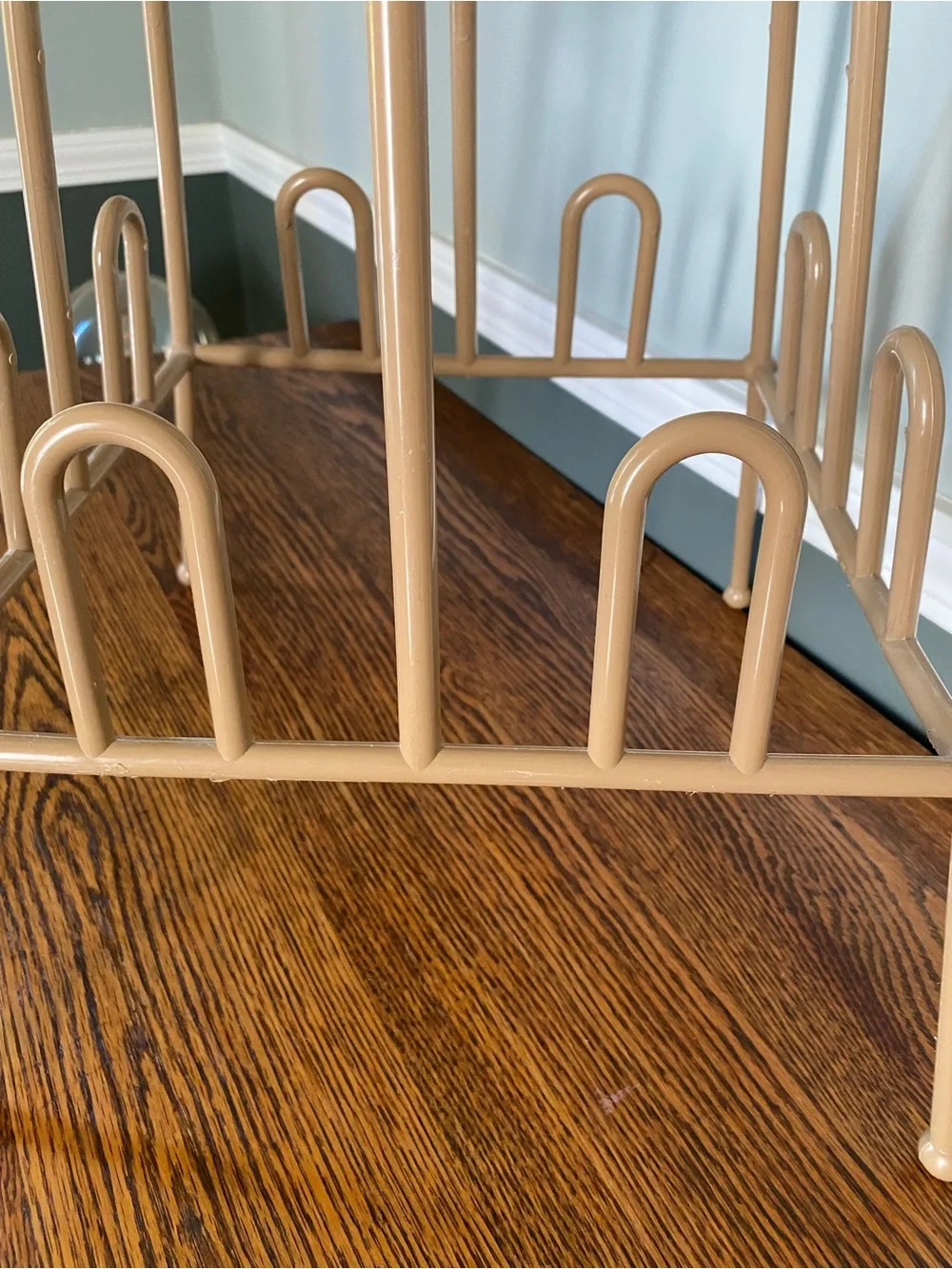 Vintage YAFFA Style Shoe Rack 1980s Beige Plastic Holds 8 Pairs 1981 Shoe Stack
